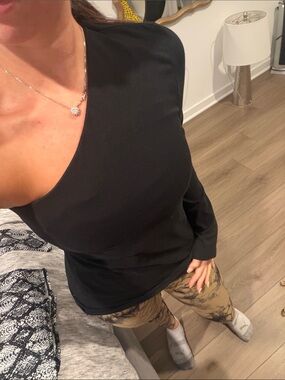Black One-Shoulder Top